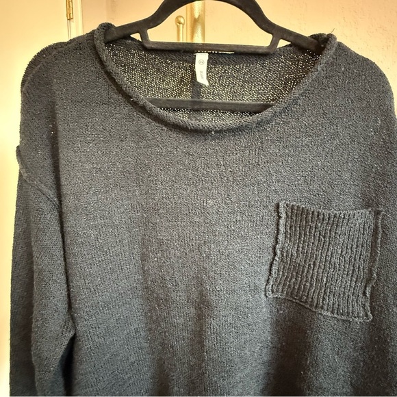 Wishlist Oversized Black Textured Lightweight Sweater Size S/M - Picture 10 of 13